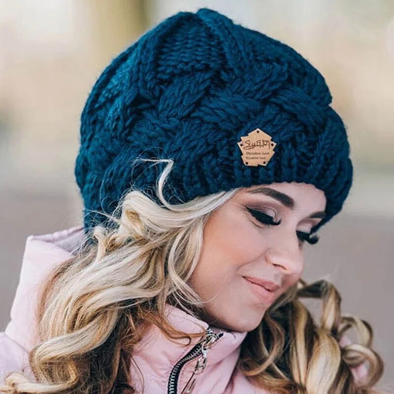 Cecelia - Soft and Fashionable Knitted Beanie